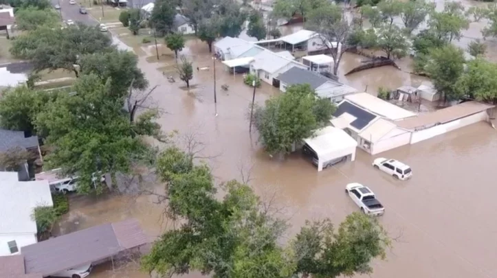 Inundaciones en Texas: 80 muertos