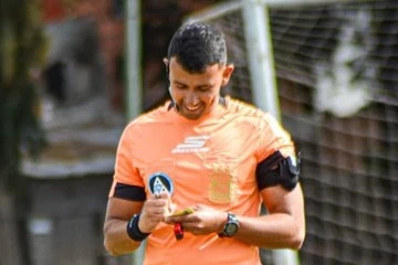 La AFA despidió a un árbitro 