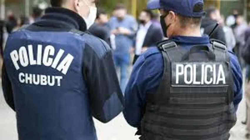 Se atrincheró y tomó rehenes 