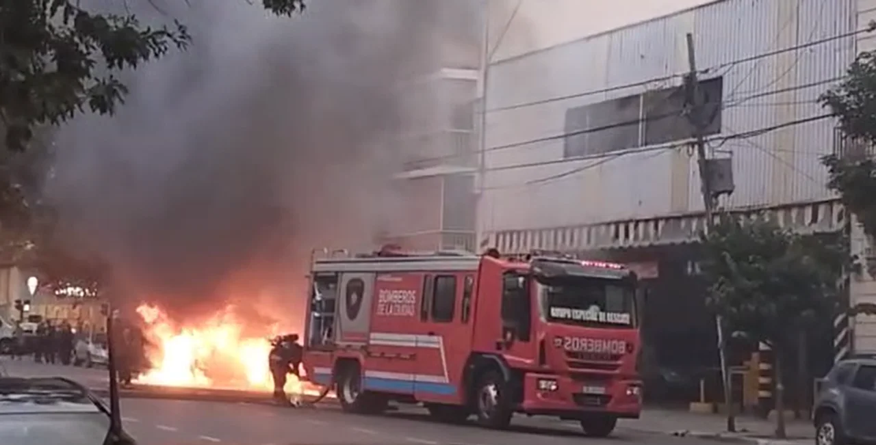 Se incendió un auto