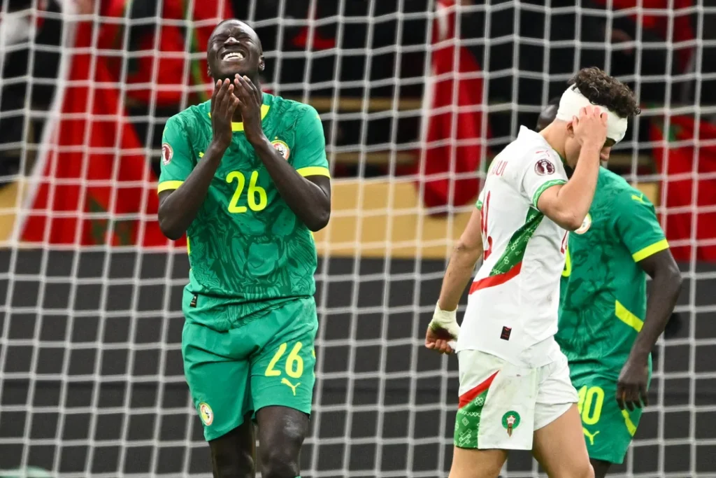 Con polémica, Senegal venció a Marruecos 