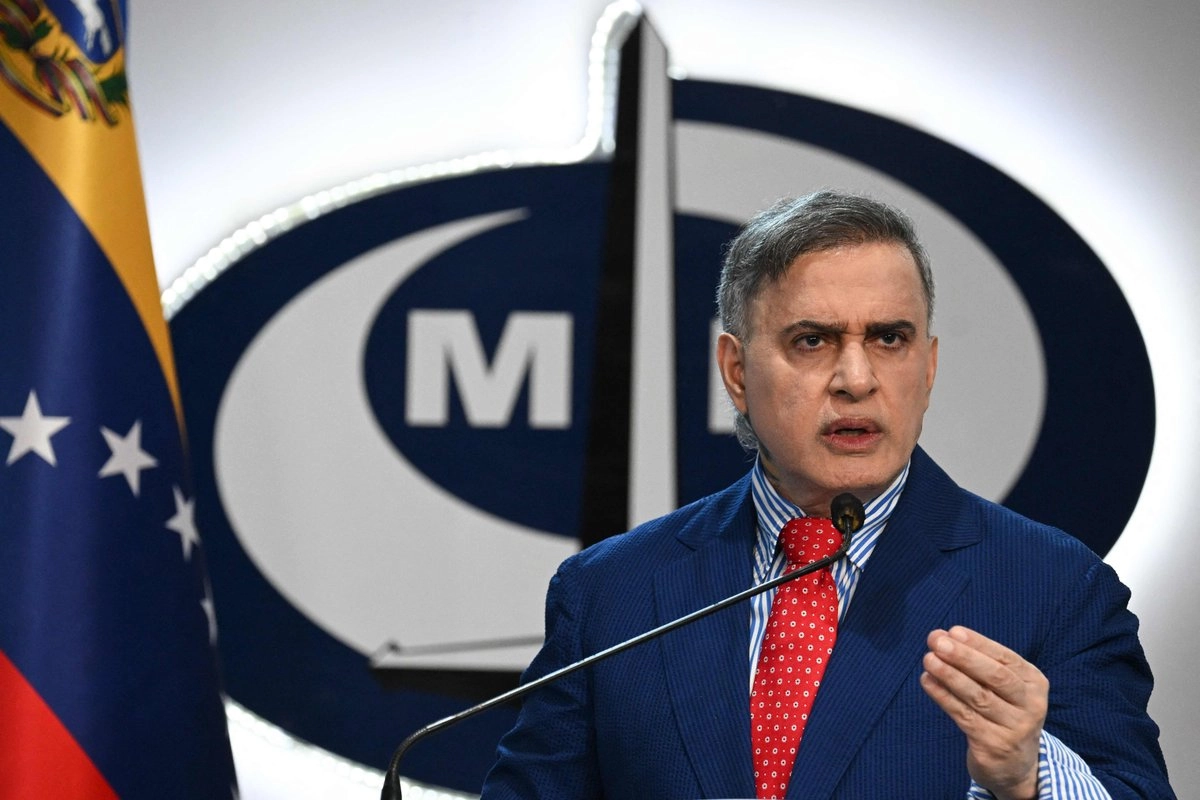 Renunció el fiscal general y el defensor del pueblo en Venezuela 