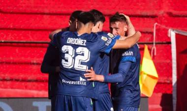 Vélez aplastó a Barracas Central