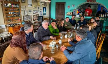 Incendios: la Provincia coordina con intendentes y jefes comunales