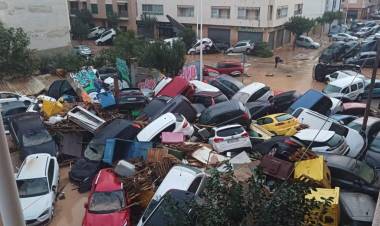 Inundaciones en Valencia dejan decenas de muertos