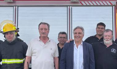 Llaryora: “En Córdoba podemos pensar distinto, pero trabajar juntos”