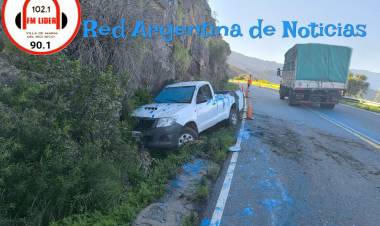 Perdió el control, despistó e impactando contra un cordón montañoso