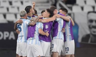 Racing  campeón de la Recopa Sudamericana