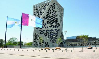 Cobran jubilados y comienza el pago de los activos