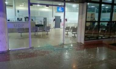 Balearon el frente de un hospital en José C. Paz