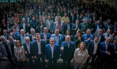 Llaryora: El modelo de Córdoba es con superávit