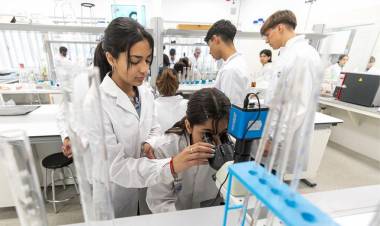 Nueva secundaria: Más de 15 mil estudiantes