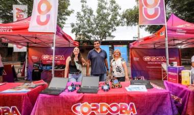 Programas integrales de promoción, asistencia al turista y experiencias innovadoras