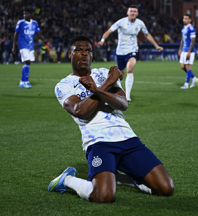 El Inter remontó, le ganó al Como