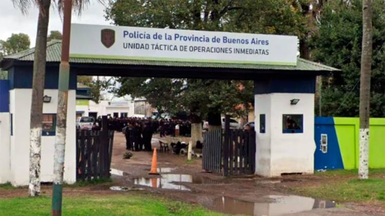 Un instructor de  disparó a un cadete