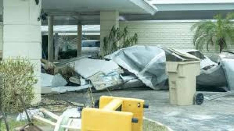 Biden recorrió las zonas devastadas por el huracán Milton 