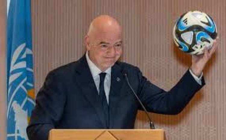 La FIFA respaldó la reelección de Tapia 