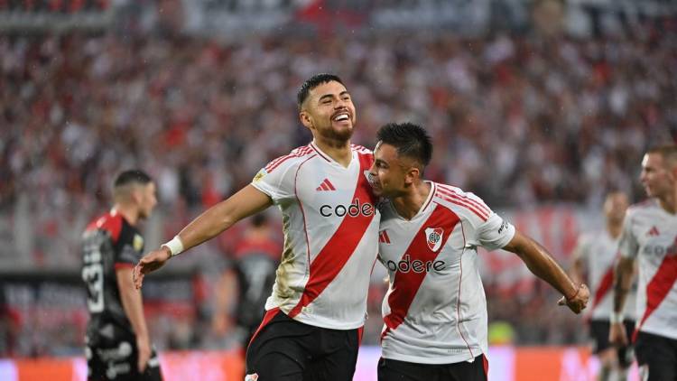 River goleó a Barracas Central en la Liga Profesional 