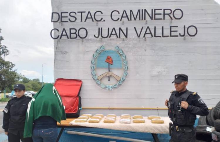 La Policía de Tucumán incautó 17 kilos de marihuana 