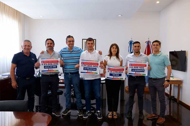 Entregaron fondos para obras de gas natural en cuatro localidades