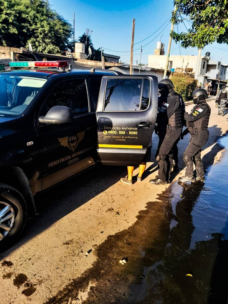 FPA CERRÓ DOS PUNTOS DE VENTA. DOS DETENIDOS