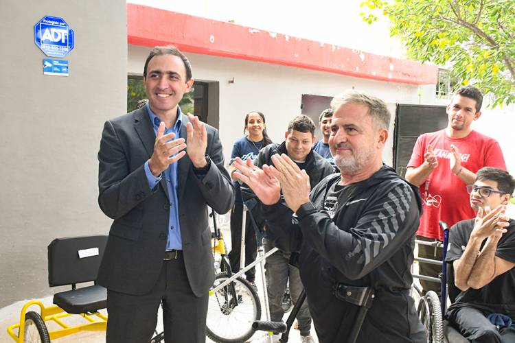 300 tricicletas para personas con discapacidad