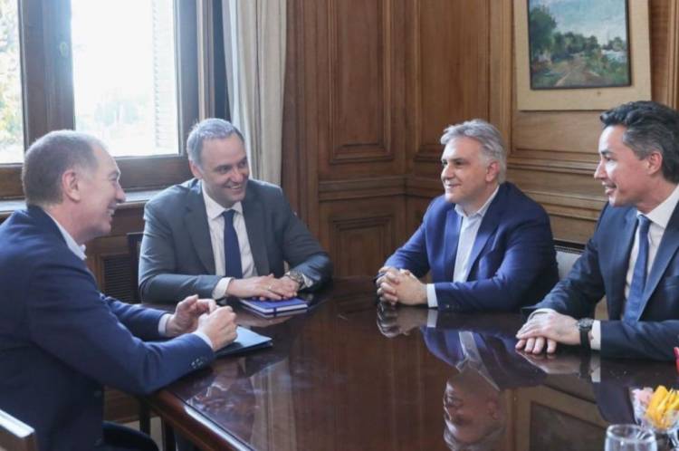  “Positiva, cordial y productiva” la reunión con Adorni y Santilli