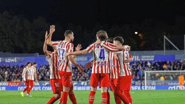 Atlético de Madrid se acerca a la cima de la La Liga