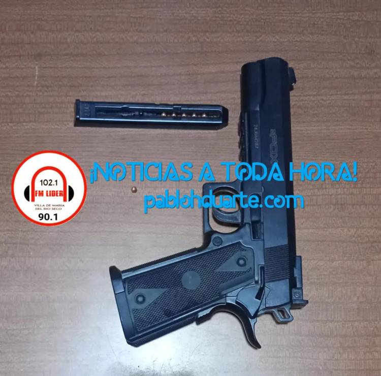 Amenazó de muerte a su hija