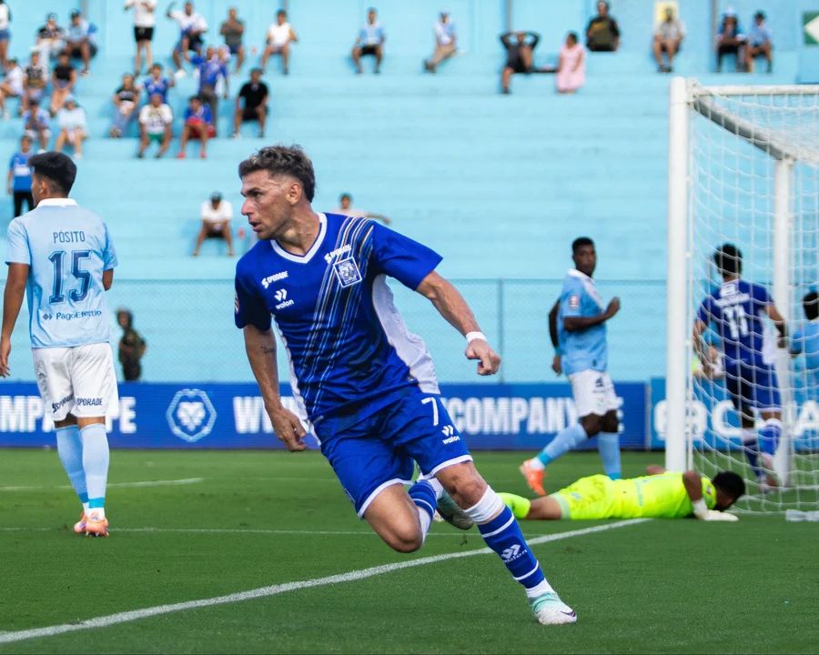 Denunciaron un insulto racista de un delantero argentino 